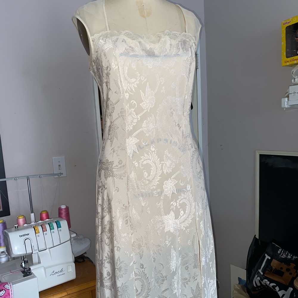 •SOLD• Vintage gown